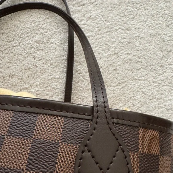 Louis Vuitton Neverfull MM Damier - Picture 11 of 16